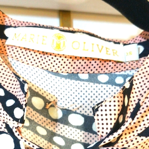 Marie Oliver Black and Pink Peplum Tie Tassel Front Blouse EUC 100% Silk. (G) - Picture 2 of 7